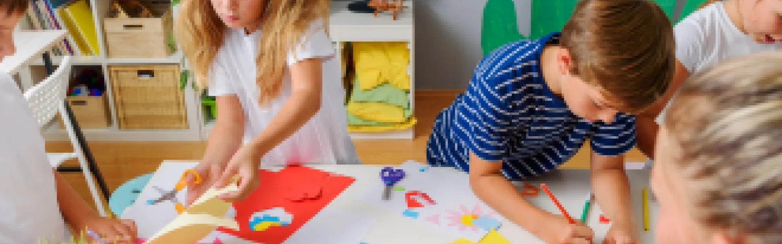 children doing art projects